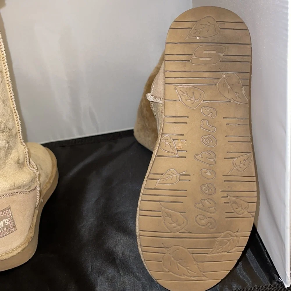 Sketchers | Tall Nude Boot with Faux Firm Trim